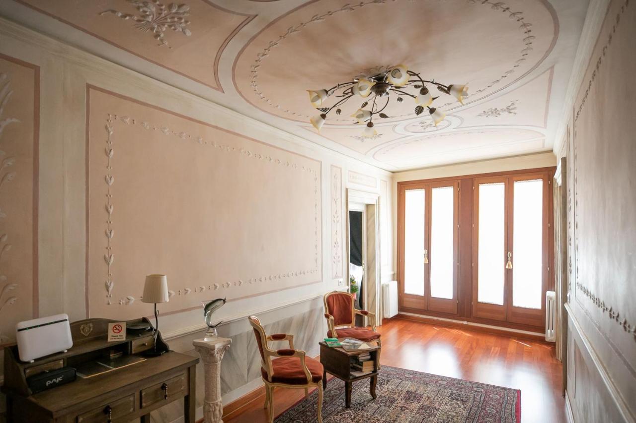 Hidden Gem In Pensión Venecia