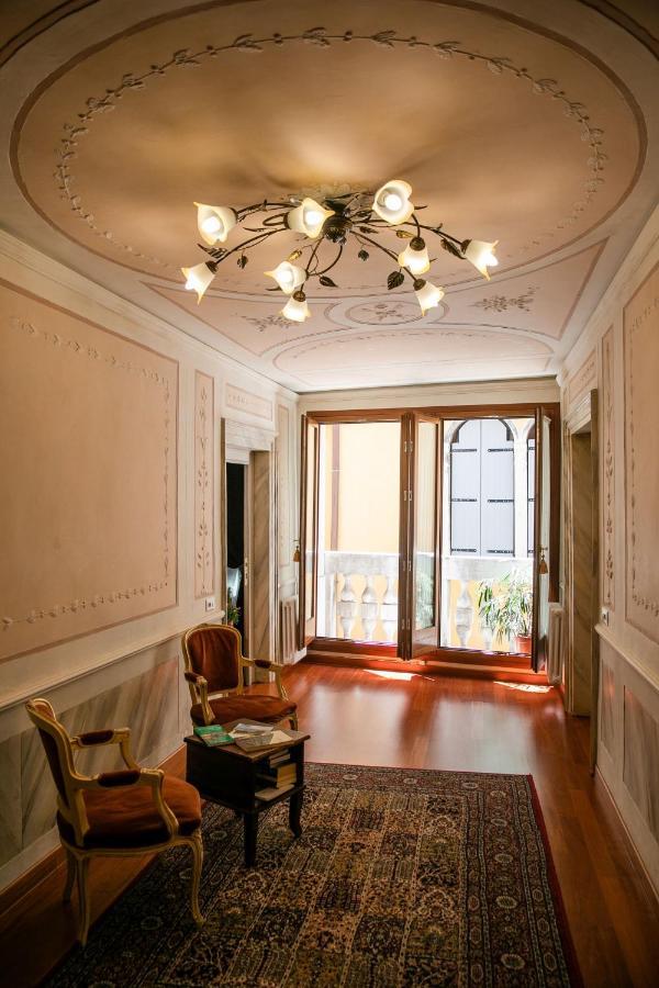 Hidden Gem In Pensión Venecia